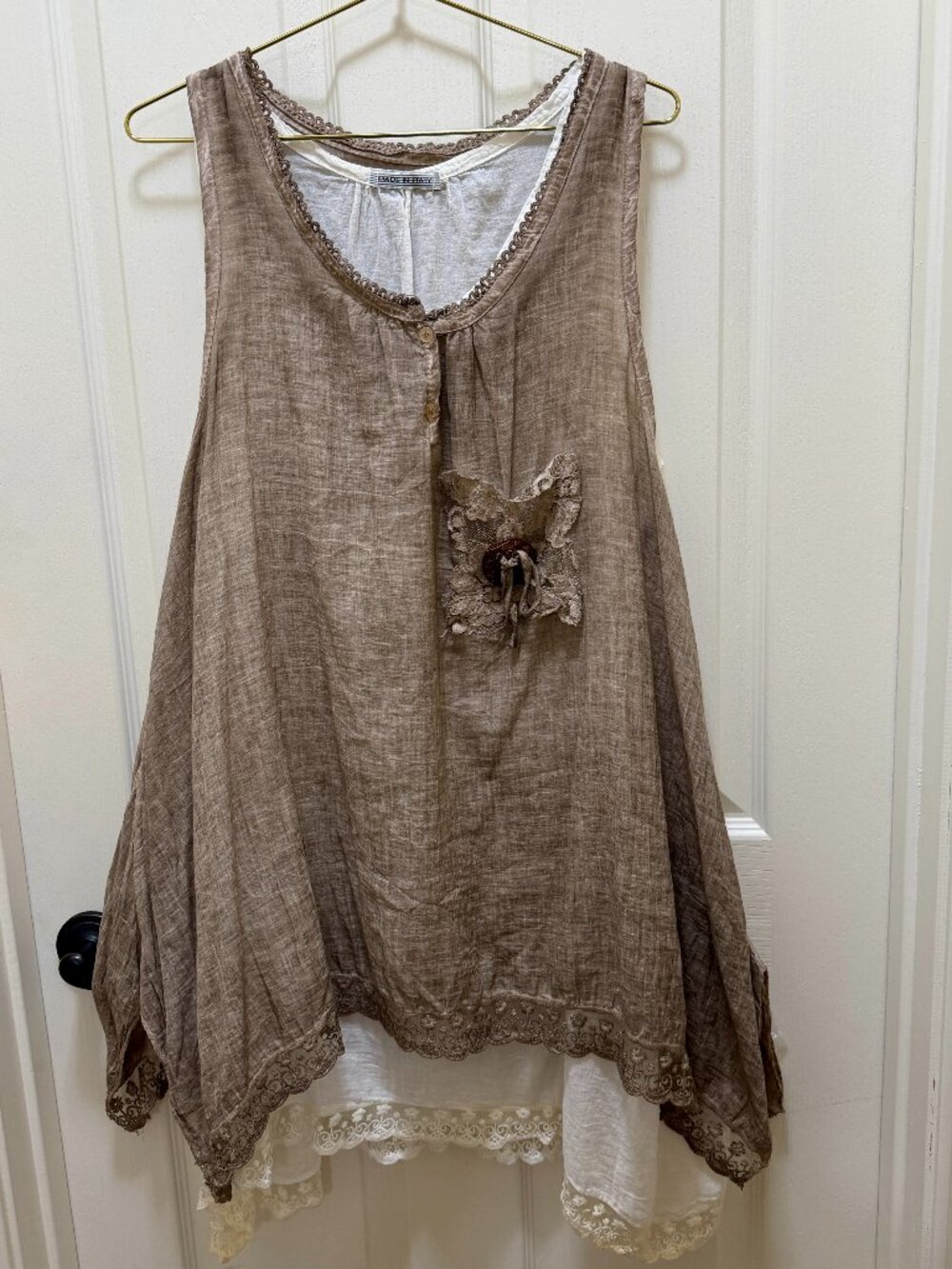 Made In Italy Women's Sleeveless Taupe Layered Tunic Top with Lace Trim Size M - Picture 1 of 12